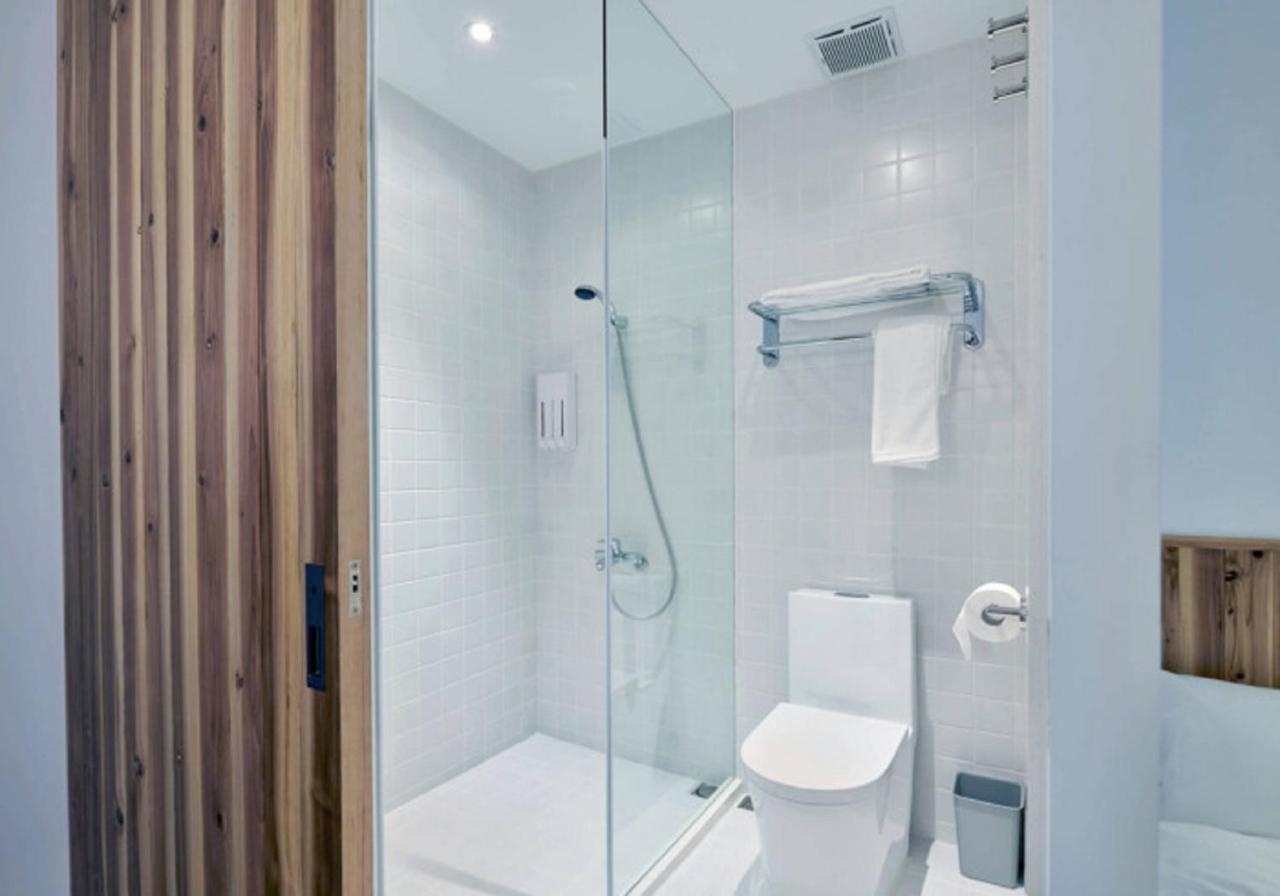 Star Hostel Taichung Parklane ภายนอก รูปภาพ